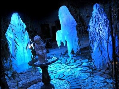 Step 1: Crafting a Luxe Haunting Theme